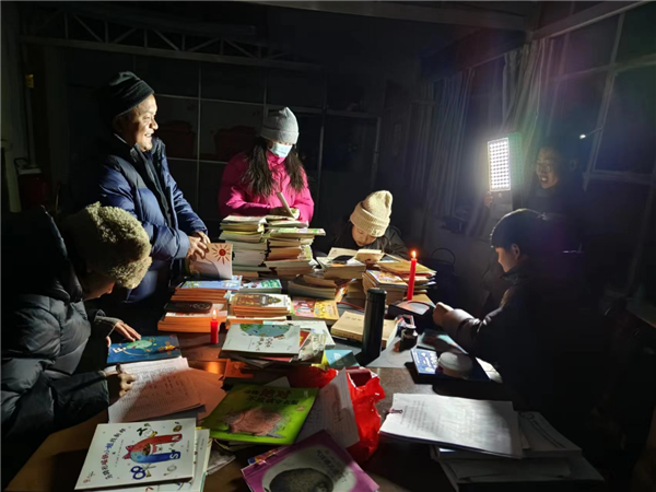 京东公益“星光传递”计划**完成 向百余所小学捐赠图书近7万本