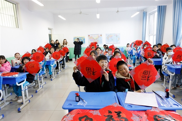 京东公益“星光传递”计划**完成 向百余所小学捐赠图书近7万本